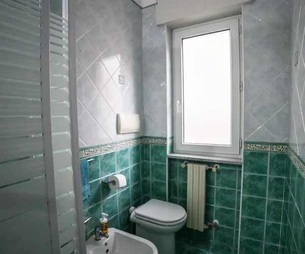 Alojamento de Acomodação e Pequeno-almoço Pacifico Nápoles