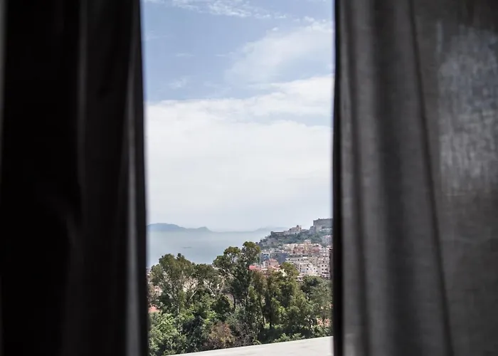 Alojamento de Acomodação e Pequeno-almoço Pacifico Nápoles