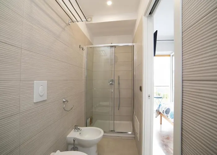 Alojamento de Acomodação e Pequeno-almoço Pacifico Nápoles