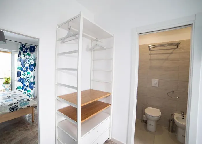 Alojamento de Acomodação e Pequeno-almoço Pacifico Nápoles